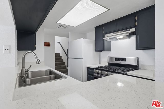 11015 Morrison Street 205, Los Angeles, CA 91601