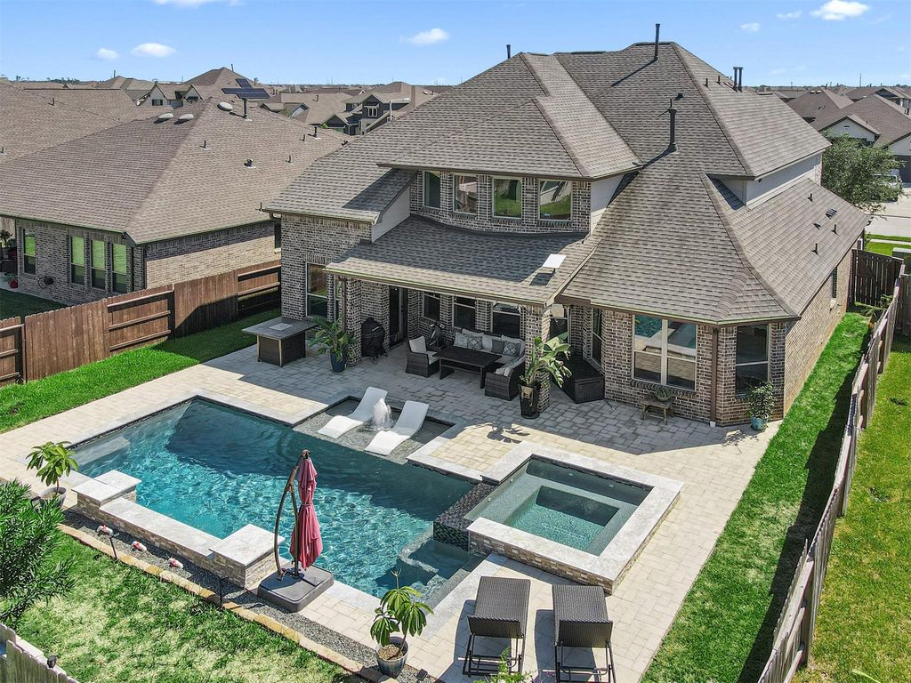 13018 Wintery Tide Drive, Texas City, TX 77568