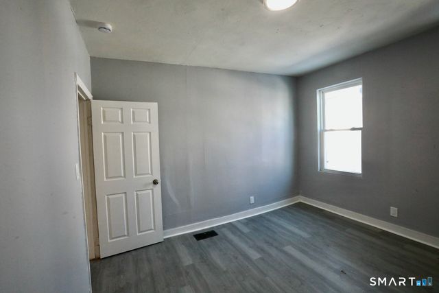 156 Poplar Street 1, New Haven, CT 06513