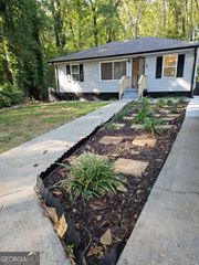 369 Autumn Lane SW, Atlanta, GA 30310