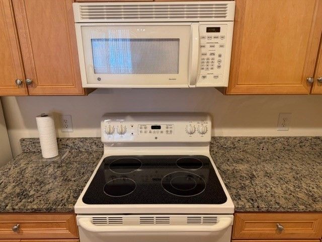 1214 Emerald Court 1214, Tewksbury, MA 01876