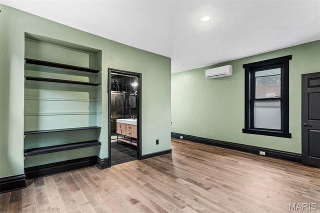 4402 Arco Avenue, St Louis, MO 63110