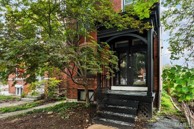 4402 Arco Avenue, St Louis, MO 63110