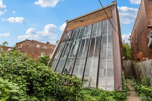 4402 Arco Avenue, St Louis, MO 63110