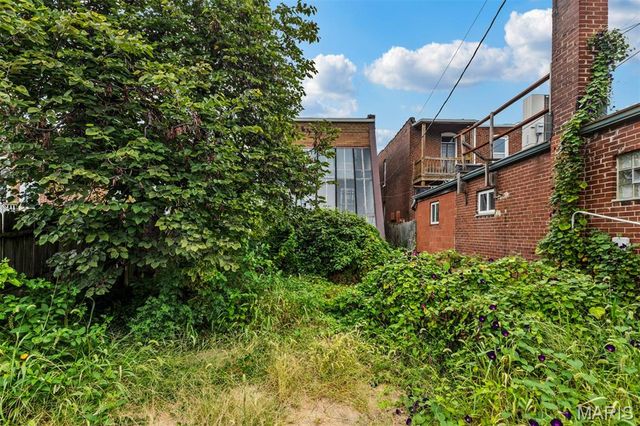 4402 Arco Avenue, St Louis, MO 63110