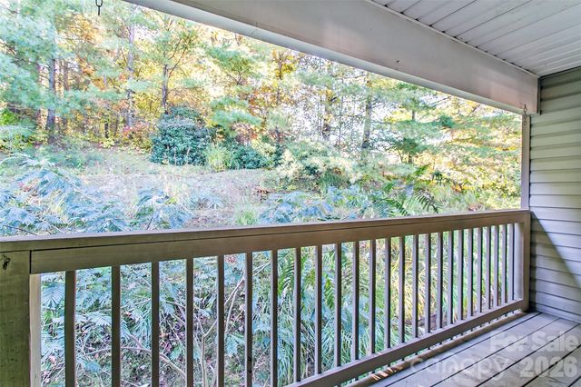 605 Carlyle Way, Asheville, NC 28803
