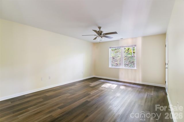 605 Carlyle Way, Asheville, NC 28803