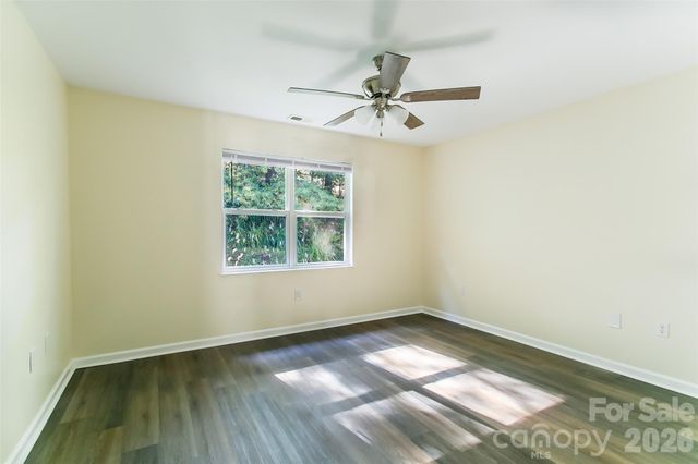 605 Carlyle Way, Asheville, NC 28803