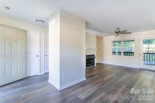 605 Carlyle Way, Asheville, NC 28803