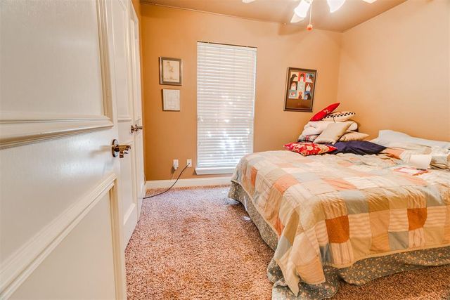 4517 Olde Village Circle, Edmond, OK 73013