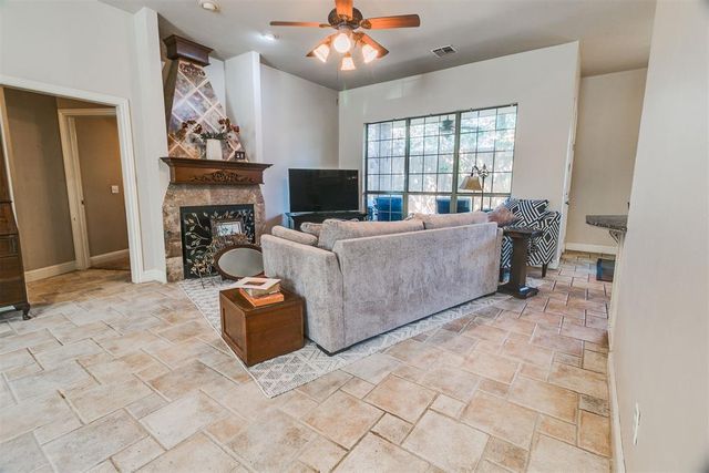 4517 Olde Village Circle, Edmond, OK 73013