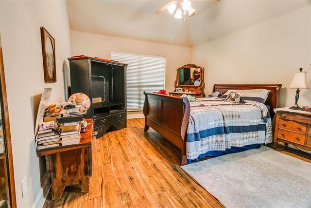 4517 Olde Village Circle, Edmond, OK 73013