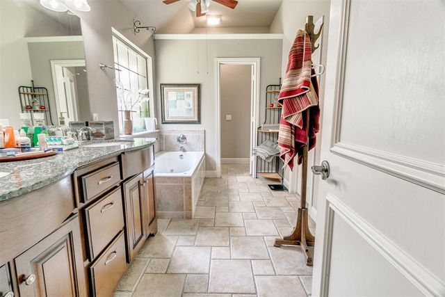 4517 Olde Village Circle, Edmond, OK 73013