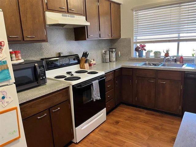 2214 Vanderbilt Court, Denton, TX 76201