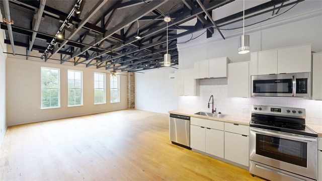 305 West 27th Street 332, Bryan, TX 77803