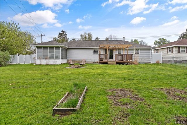 7275 Manlius Center Road, Manlius, NY 13057