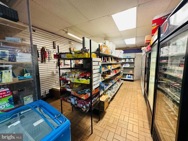 1555 S NEWKIRK ST, Philadelphia, PA 19146