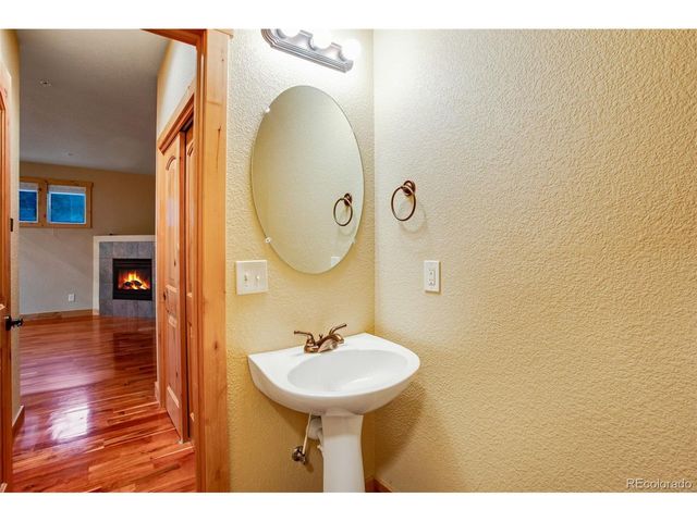 235 Carina Cir 105, Loveland, CO 80537