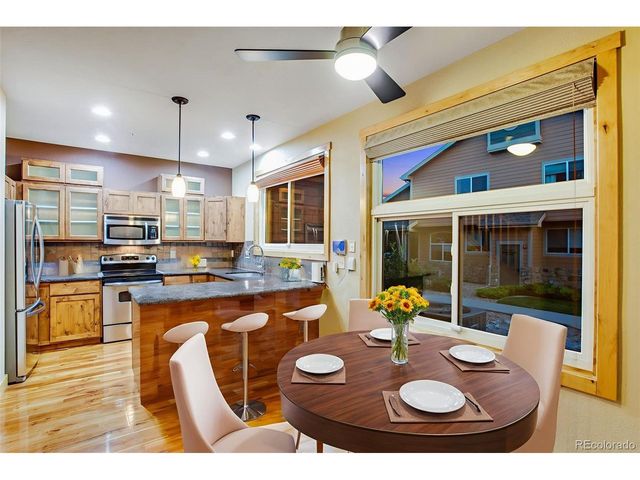 235 Carina Cir 105, Loveland, CO 80537