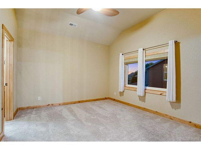 235 Carina Cir 105, Loveland, CO 80537