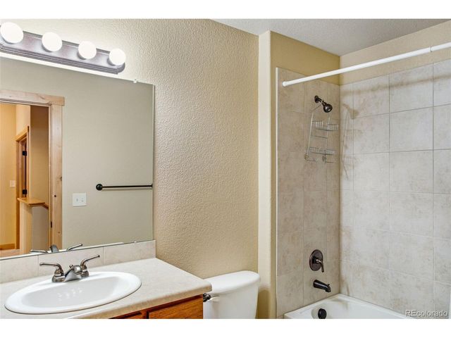 235 Carina Cir 105, Loveland, CO 80537