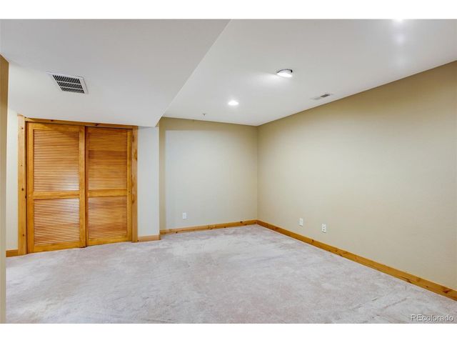 235 Carina Cir 105, Loveland, CO 80537