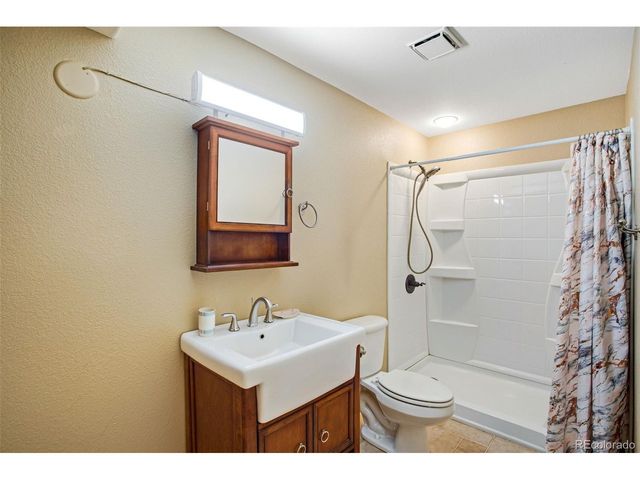235 Carina Cir 105, Loveland, CO 80537