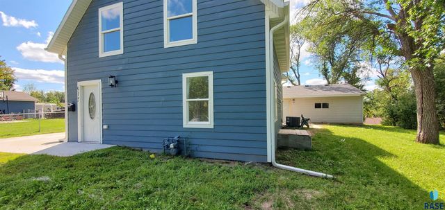 915 N Mable Ave Avenue, Sioux Falls, SD 57103