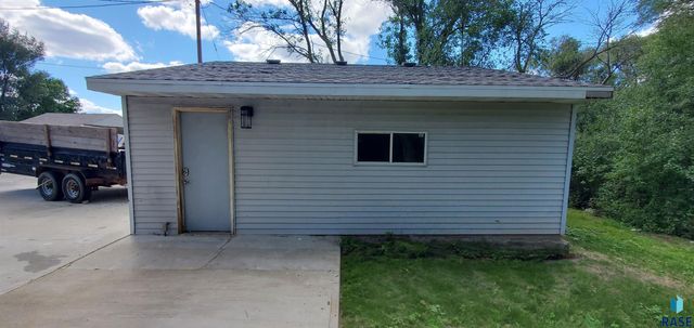 915 N Mable Ave Avenue, Sioux Falls, SD 57103