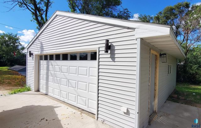 915 N Mable Ave Avenue, Sioux Falls, SD 57103