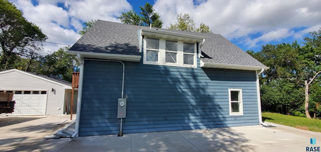 915 N Mable Ave Avenue, Sioux Falls, SD 57103