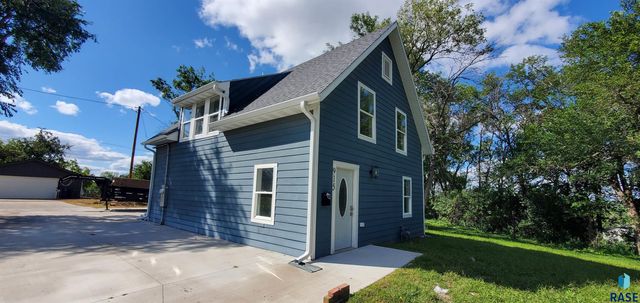 915 N Mable Ave Avenue, Sioux Falls, SD 57103