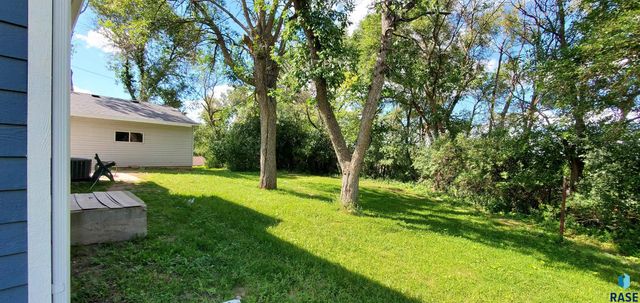 915 N Mable Ave Avenue, Sioux Falls, SD 57103