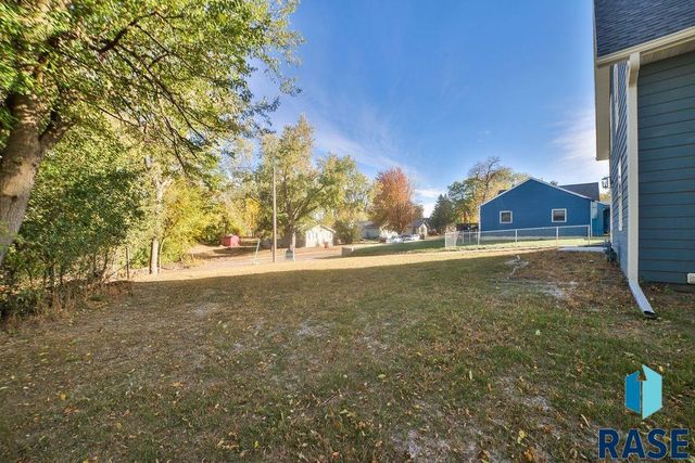 915 N Mable Ave Avenue, Sioux Falls, SD 57103