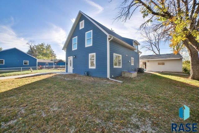 915 N Mable Ave Avenue, Sioux Falls, SD 57103