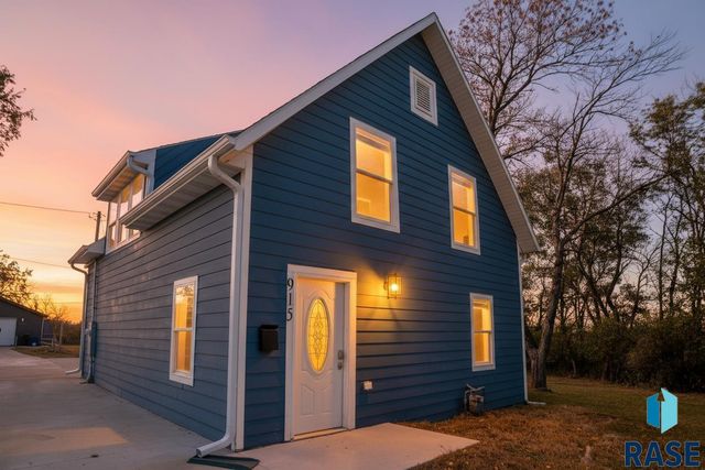 915 N Mable Ave Avenue, Sioux Falls, SD 57103
