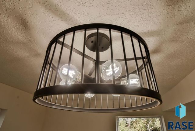 915 N Mable Ave Avenue, Sioux Falls, SD 57103