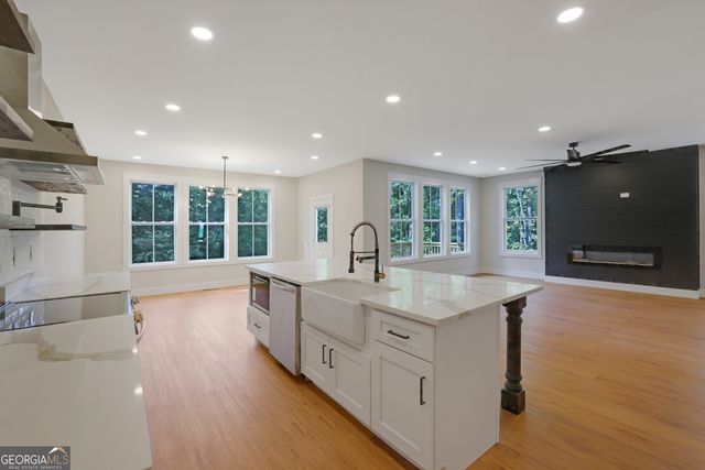 553 Somersby Drive, Dallas, GA 30157