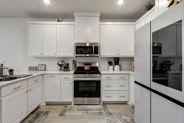 7031 Cedar Creek Drive, Grand Prairie, TX 75054