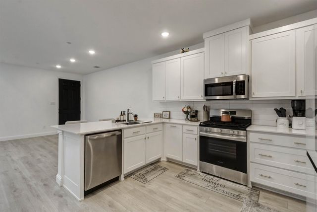 7031 Cedar Creek Drive, Grand Prairie, TX 75054