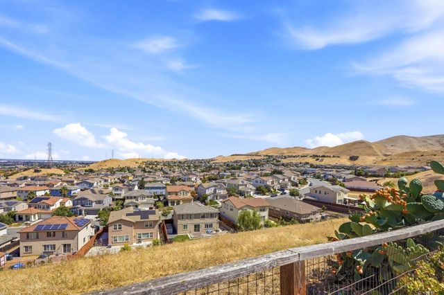 1038 Santa Lucia Drive, Pittsburg, CA 94565