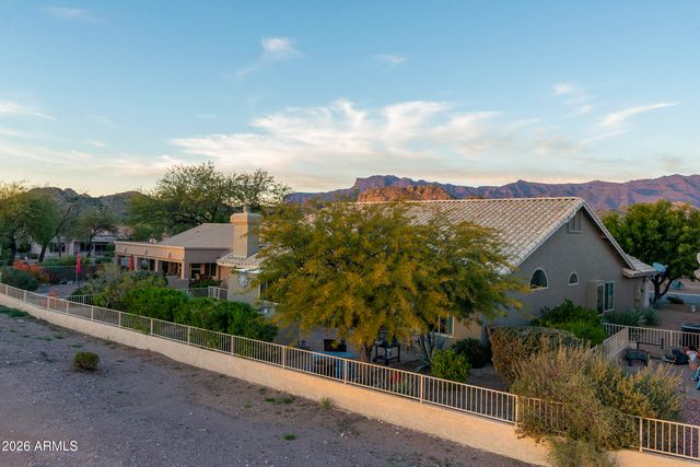 5634 S Creosote Drive, Gold Canyon, AZ 85118
