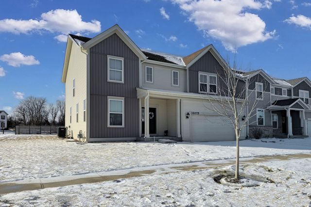 32075 Savannah Drive, Lakemoor, IL 60051