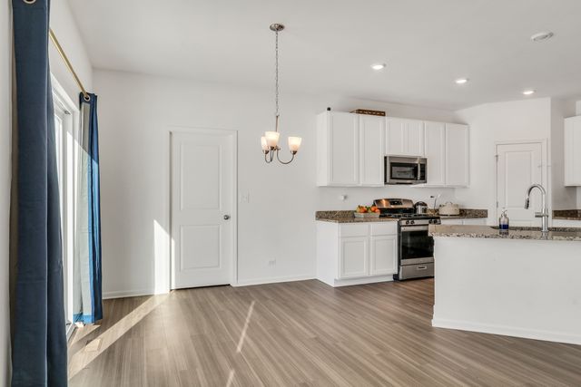 32075 Savannah Drive, Lakemoor, IL 60051