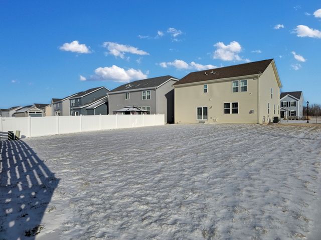 32075 Savannah Drive, Lakemoor, IL 60051