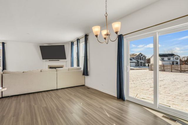 32075 Savannah Drive, Lakemoor, IL 60051