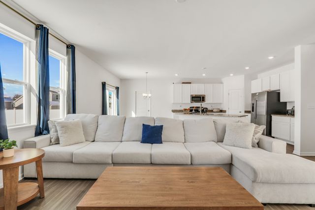 32075 Savannah Drive, Lakemoor, IL 60051