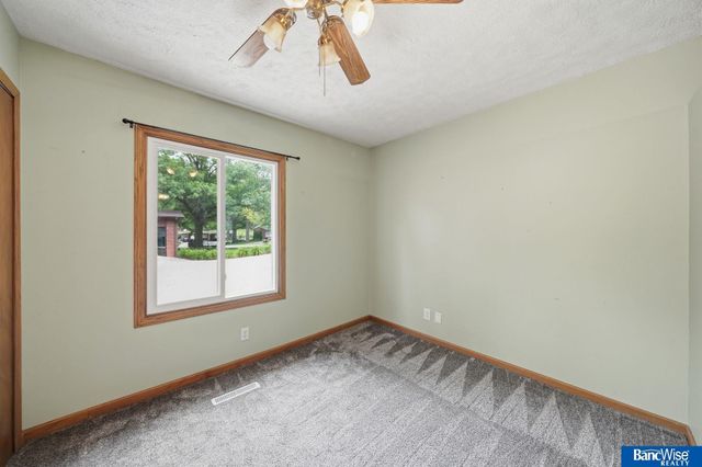 5410 Wilkins Circle, Lincoln, NE 68524