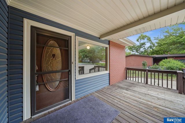 5410 Wilkins Circle, Lincoln, NE 68524