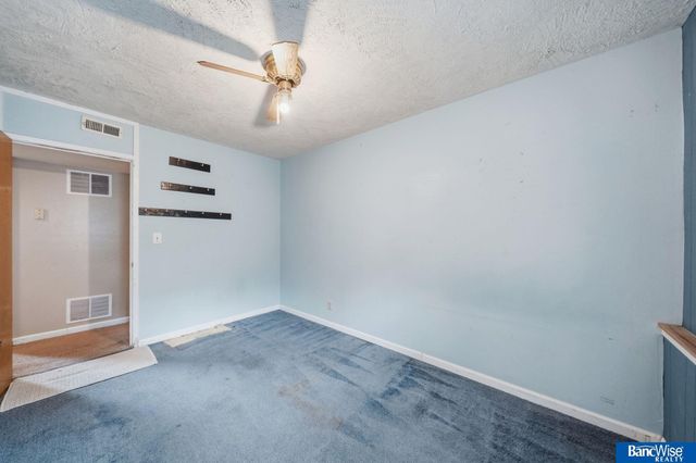 5410 Wilkins Circle, Lincoln, NE 68524